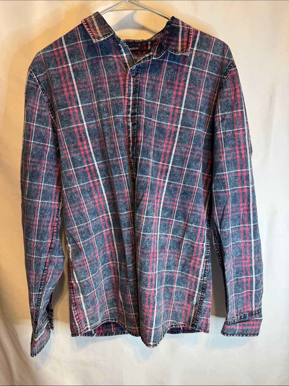 American Rag Red and Navy Plaid Button-Down Shirt medium menβs